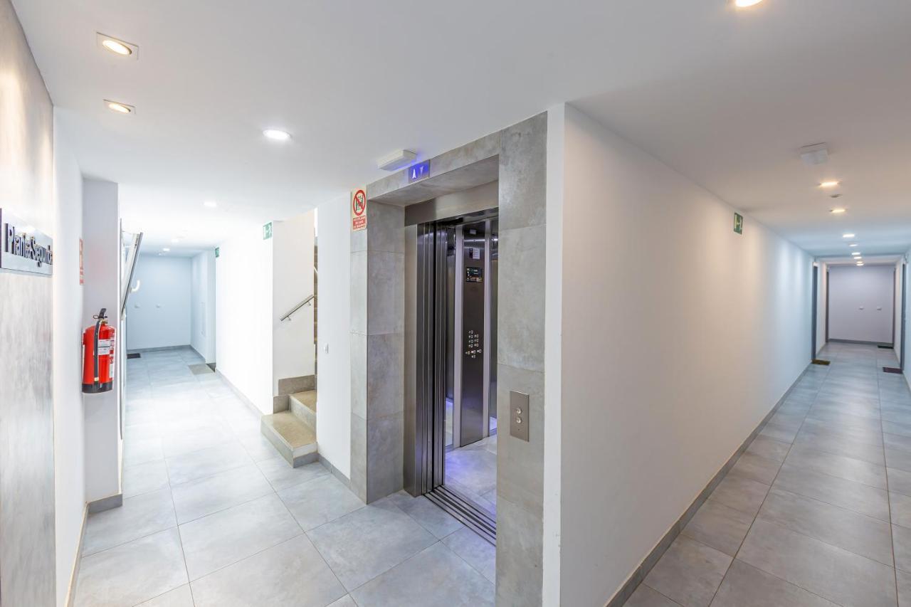 Ferienwohnung Ventura 2 - Centric & Pool - Simplytarifa Exterior foto